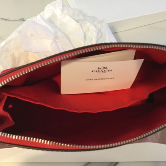 COACH ACCESSORIES POUCH - Picture 3 of 7